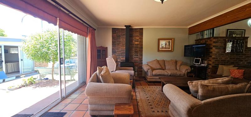 4 Bedroom Property for Sale in Middedorp Western Cape